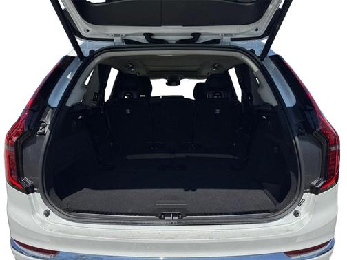 2025 Volvo XC90 B5 Plus 7-Seater