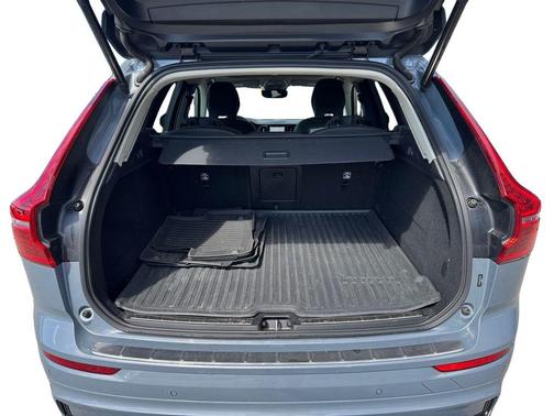 Thunder Gray Metallic 2024 Volvo XC60 B5 Plus Dark Theme