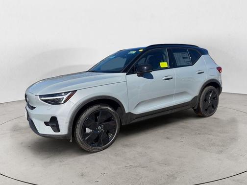 2026 Volvo EX40 Twin Motor Ultra Black Edition