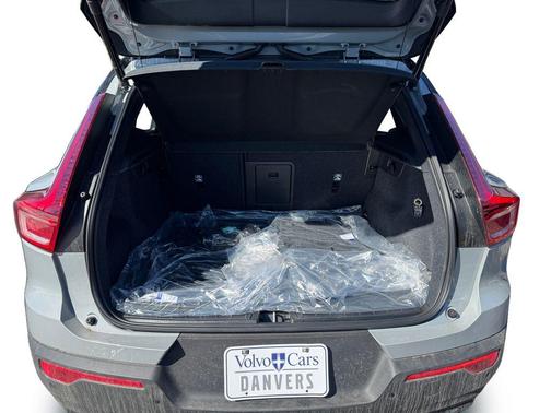 2026 Volvo EX40 Twin Motor Ultra Black Edition