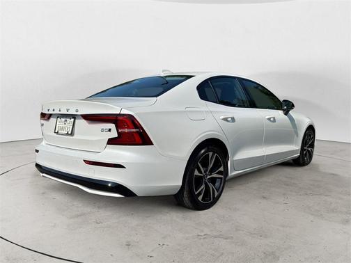 2025 Volvo S60 B5 Core