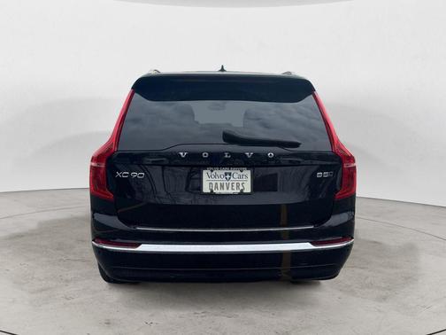 2023 Volvo XC90 B5 Plus