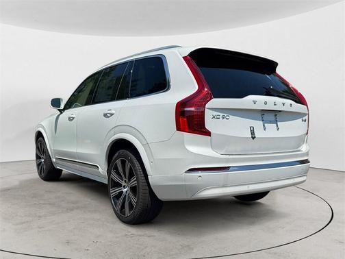 2025 Volvo XC90 B6 Plus 7-Seater