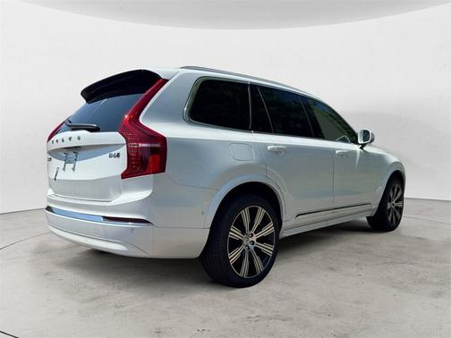 2025 Volvo XC90 B6 Plus 7-Seater