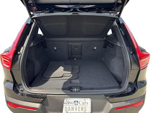 Black 2025 Volvo XC40 B5 Core Bright Theme