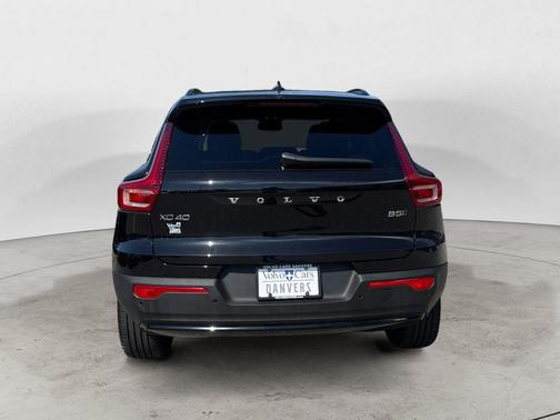 Onyx Black 2026 Volvo XC40 B5 Plus