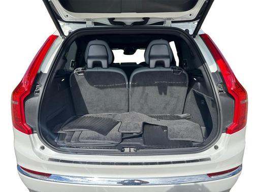 2022 Volvo XC90 T6 Inscription 7 Passenger
