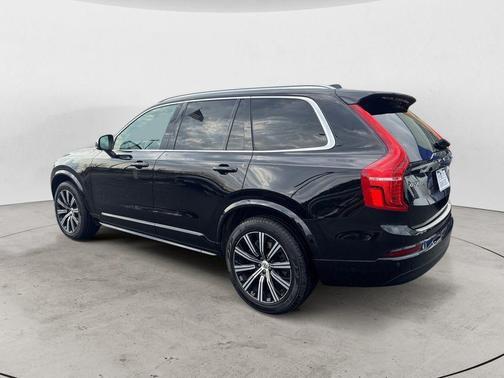 2023 Volvo XC90 B5 Core