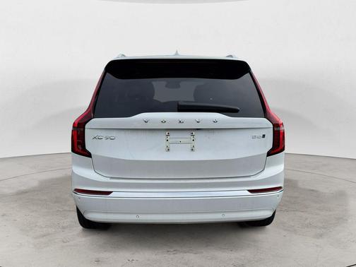 2026 Volvo XC90 B6 Plus 6-Seater