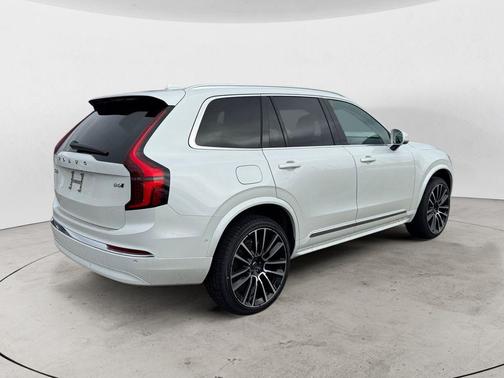 2026 Volvo XC90 B6 Plus 6-Seater