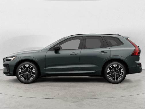 Forest Green 2027 Volvo XC60 PLUS