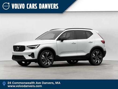 Crystal White 2026 Volvo XC40 B5 Plus