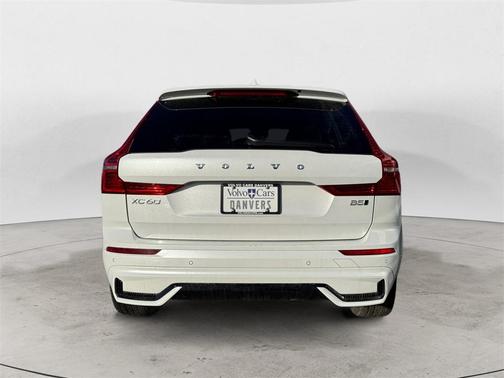 2025 Volvo XC60 B5 Plus