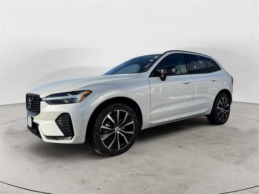 2025 Volvo XC60 B5 Plus