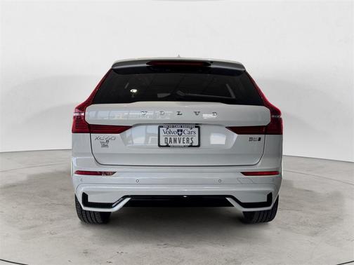 2025 Volvo XC60 B5 Plus