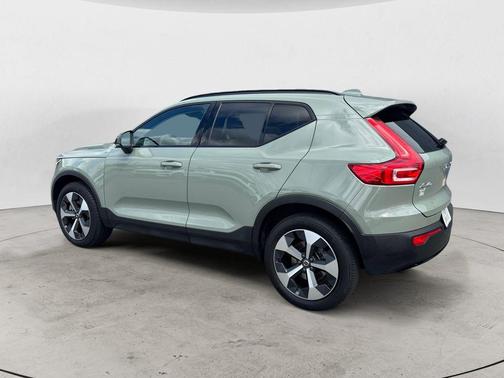 Sage Green Metallic 2023 Volvo XC40 B5 Plus Dark Theme