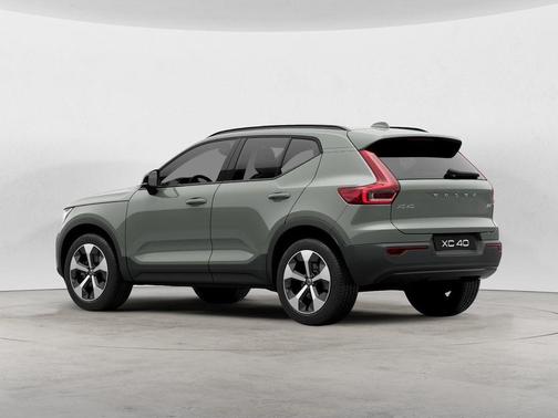 Sage Green Metallic 2023 Volvo XC40 B5 Plus Dark Theme