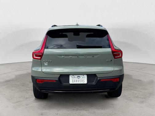 Sage Green Metallic 2023 Volvo XC40 B5 Plus Dark Theme
