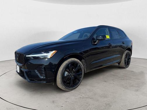 Ultra Black 2026 Volvo XC60 Plug-In Hybrid T8 Ultra Black Edition