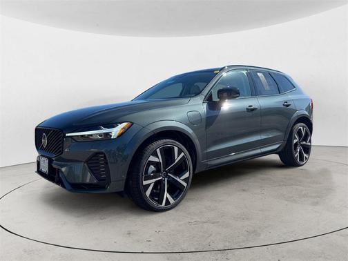 2026 Volvo XC60 Plug-In Hybrid T8 Ultra