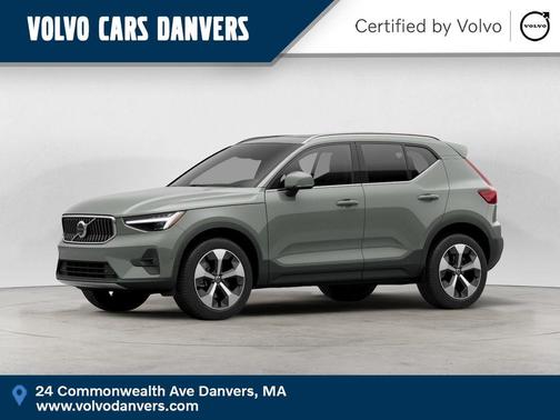 2024 Volvo XC40 B5 Plus Bright Theme