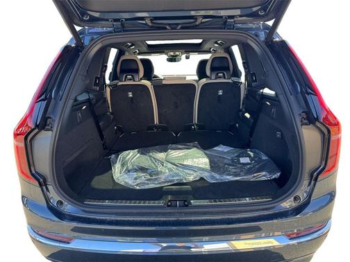 2025 Volvo XC90 Plug-In Hybrid T8 Core 7-Seater