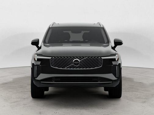 2025 Volvo XC90 B5 Plus