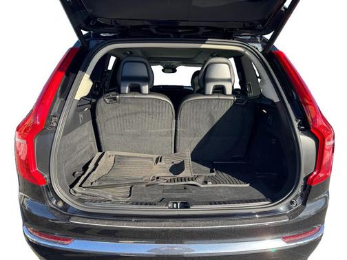 2024 Volvo XC90 B5 Core Bright Theme