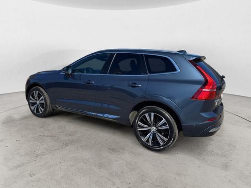 Denim Blue Metallic 2023 Volvo XC60 B5 Plus Bright Theme