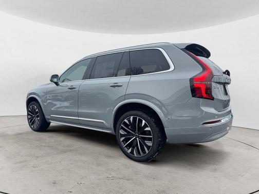 2026 Volvo XC90 B6 Ultra 7-Seater