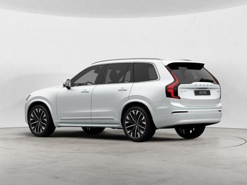 2026 Volvo XC90 B5 Plus 7-Seater