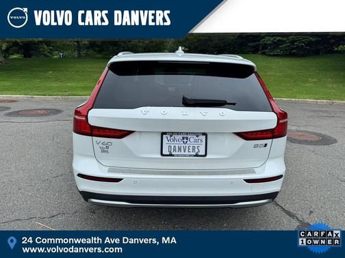 2024 Volvo V60 Cross Country B5 Plus