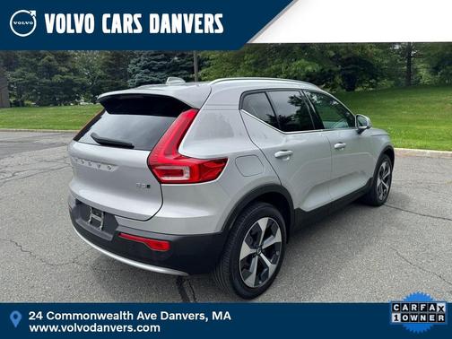 2023 Volvo XC40 B5 Plus Bright Theme