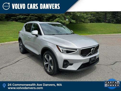 2023 Volvo XC40 B5 Plus Bright Theme