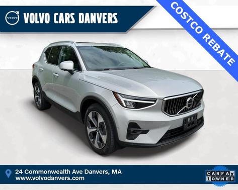 2023 Volvo XC40 B5 Plus Bright Theme