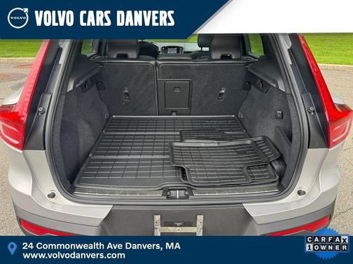 2023 Volvo XC40 B5 Plus Bright Theme