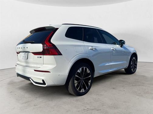 2026 Volvo XC60 B5 Plus