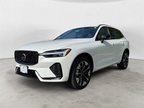 2026 Volvo XC60 B5 Plus