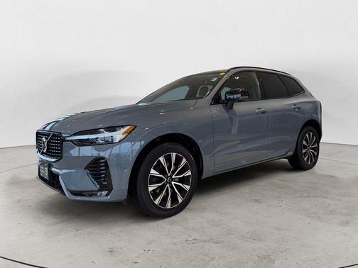 Gray Metallic 2023 Volvo XC60 B5 Plus Dark Theme