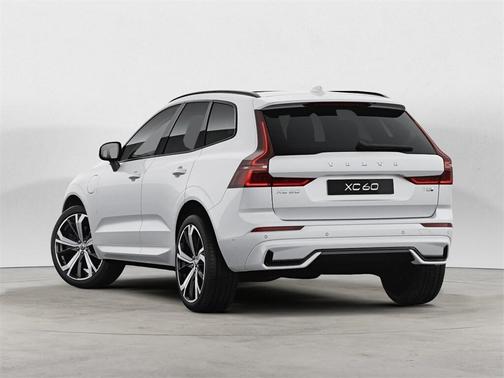 2025 Volvo XC60 Plug-In Hybrid T8 Ultra