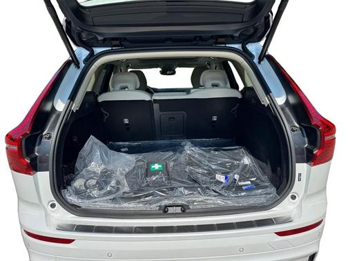 2025 Volvo XC60 Plug-In Hybrid T8 Ultra