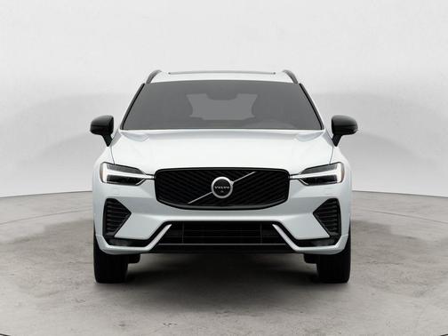 Crystal White 2026 Volvo XC60 B5 Plus