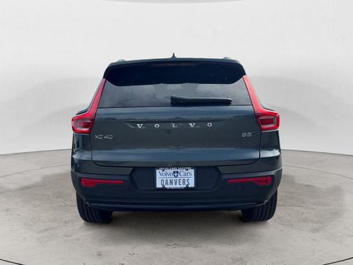 2026 Volvo XC40 B5 Core