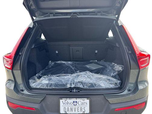 2026 Volvo XC40 B5 Core