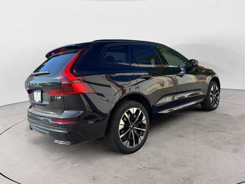 2026 Volvo XC60 T8 ULTRA