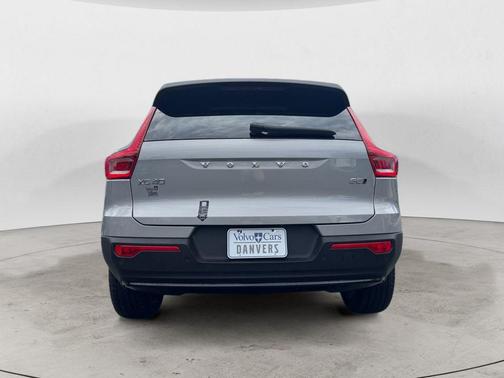 Silver 2025 Volvo XC40 B5 Plus Dark Theme