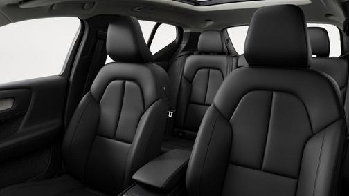 2025 Volvo XC40 B5 Plus Dark Theme