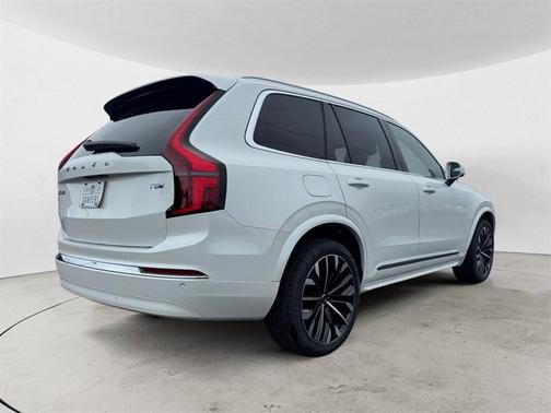 2025 Volvo XC90 Plug-In Hybrid T8 Core 7-Seater
