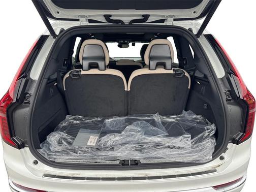 2025 Volvo XC90 Plug-In Hybrid T8 Core 7-Seater