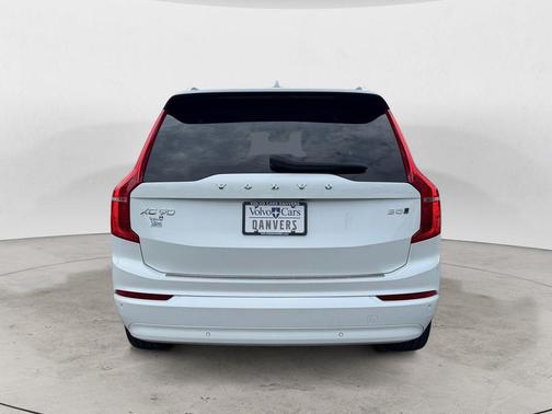 Crystal White Metallic 2023 Volvo XC90 B5 Core